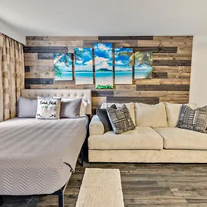Inviting Waikiki Grand One Block To Beach! Apartment